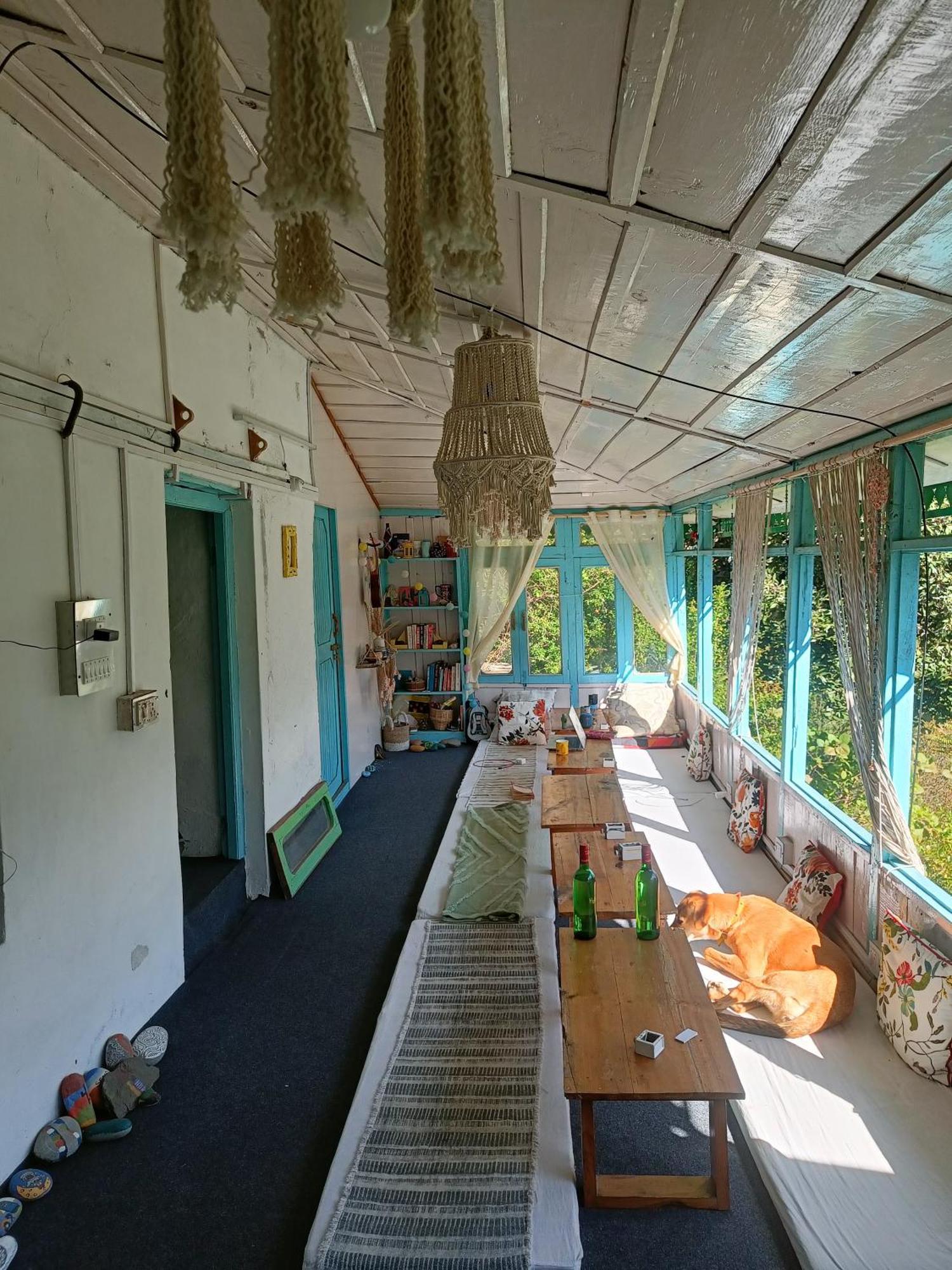 The Nook, Sainj Vandrarhem Exteriör bild